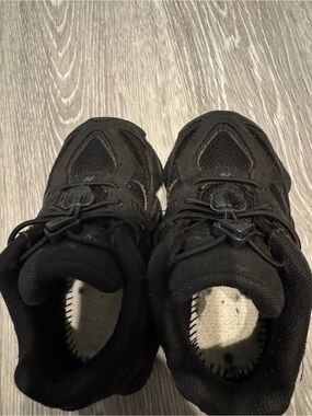 New Balance Black Mesh Athletic Sneakers